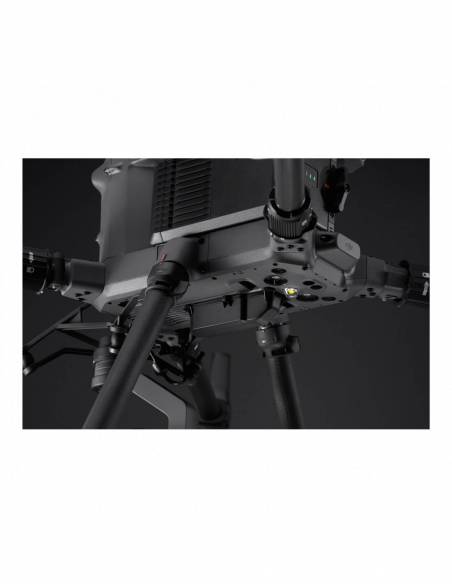 Detalle de las partes de un drone DJI Matrice 350 RTK con visión nocturna